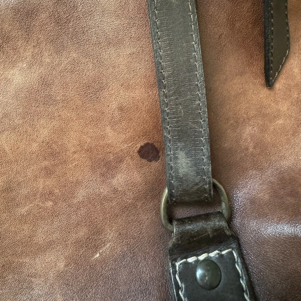 JOHN VARAVATOS Italian Leather Messenger Bag - Picture 15 of 16